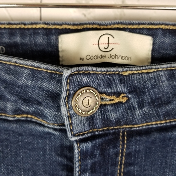 CJ COOKIE JOHNSON | Rejoice Slouchy Boyfriend crop - Picture 3 of 10